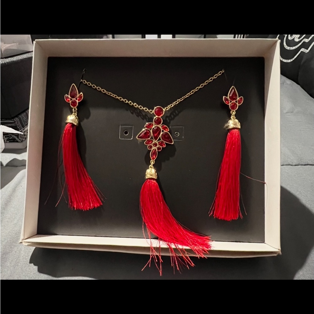 Elegant Red and Gold Tassel Jewelry Set